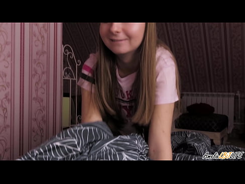 ❤️ Blondie nqus nws BFF qhov tob thiab tau Cum hauv nws lub qhov ncauj Porn video  ntawm hmn.yh9n.top%  ib